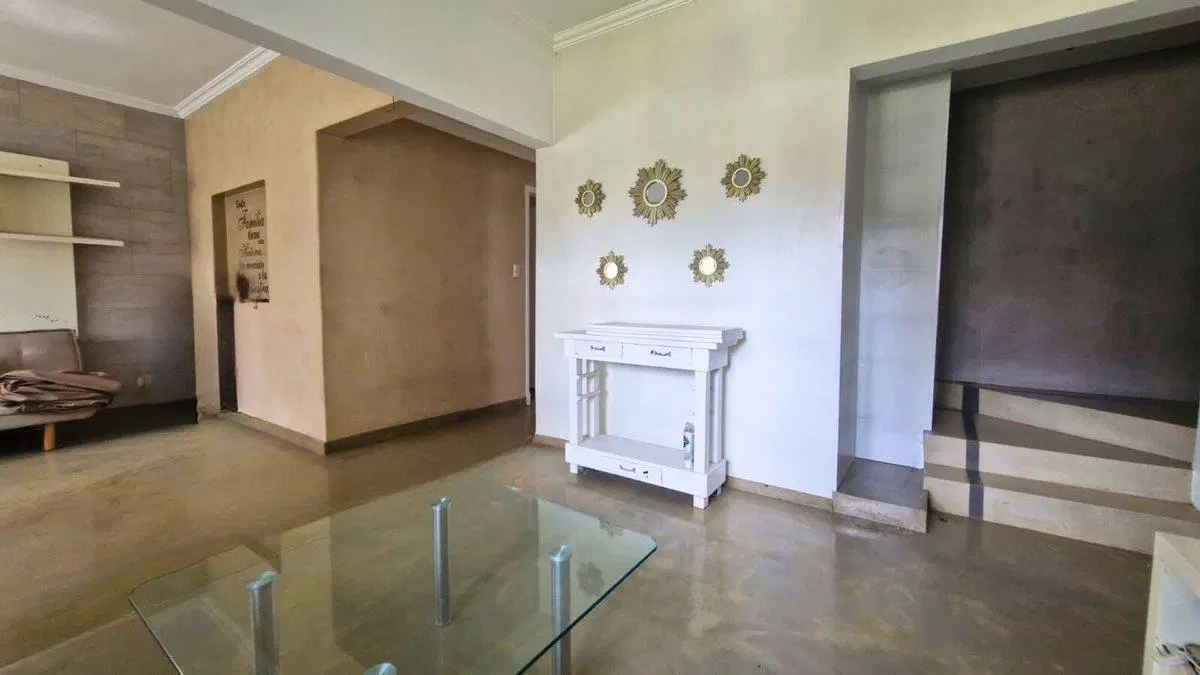 VENTA CASA 4 AMBIENTES ITUZAINGO 8