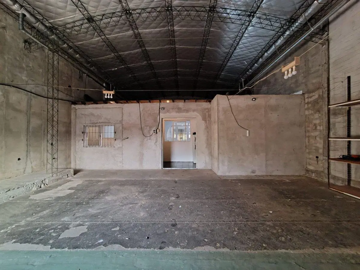 VENTA BLOQUE GALPON +LOCALES+VIVIENDA MERLO 3