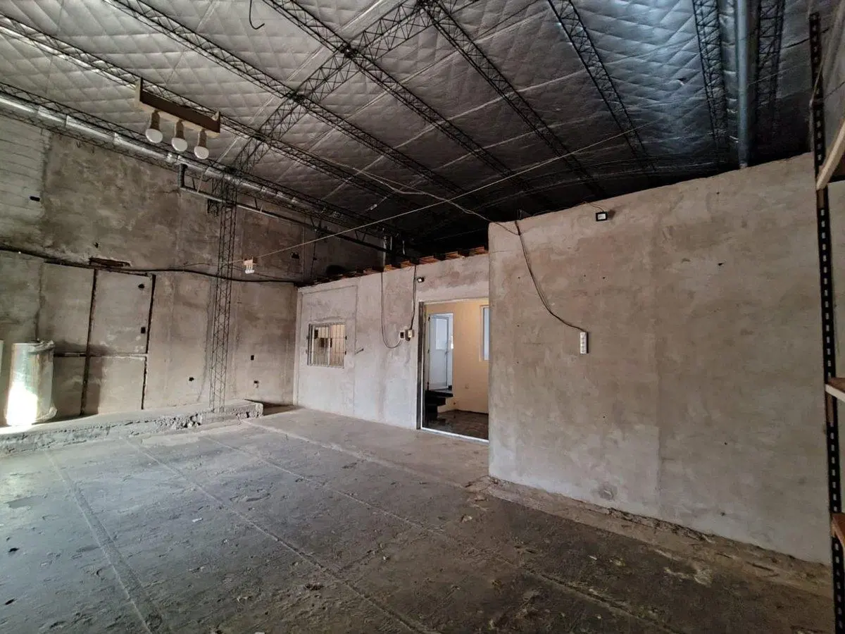 VENTA BLOQUE GALPON +LOCALES+VIVIENDA MERLO 8