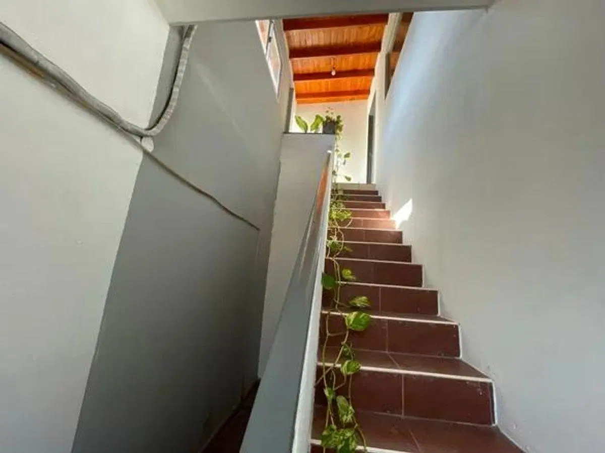 VENTA DEPTO 7 AMB-MULTIPLES USOS-CASTELAR NORTE 8