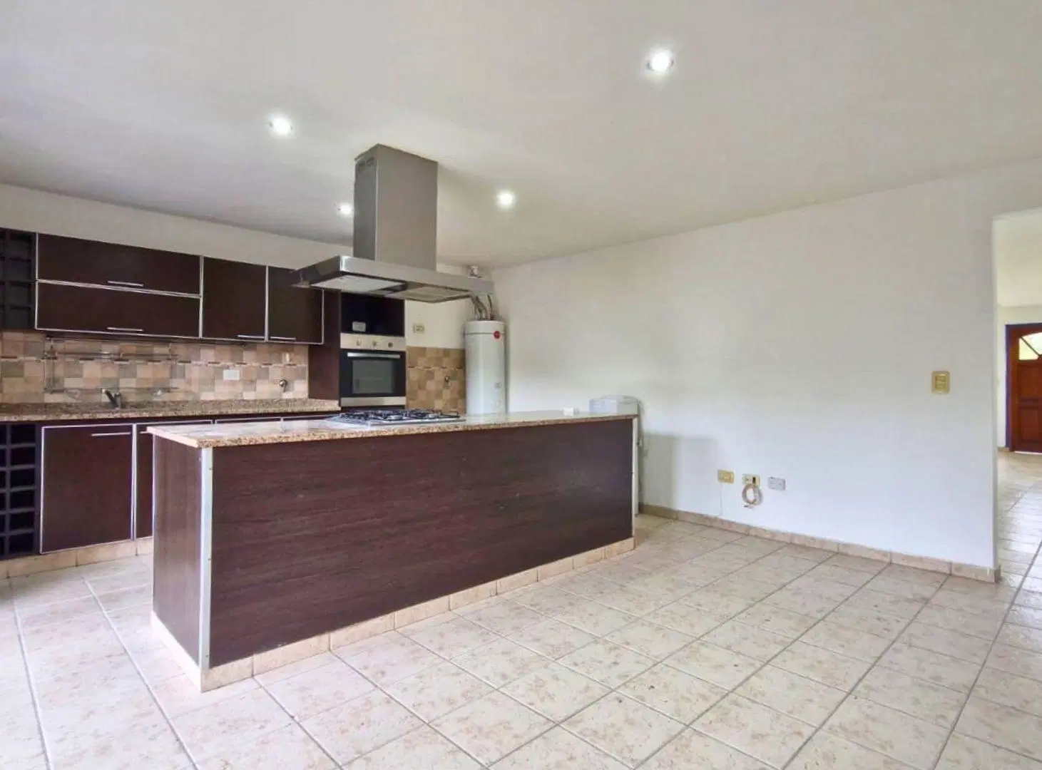VENTA CASA 4 AMBIENTES  AlLTOS DEL SOL APTO CREDIT 5