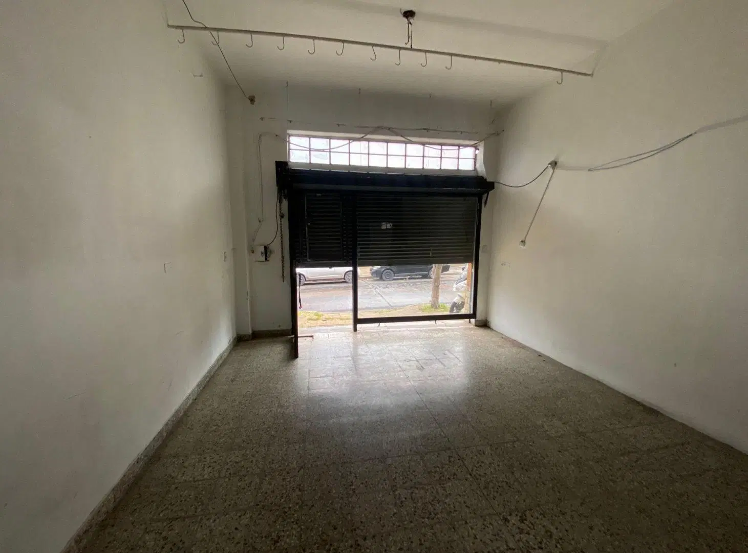 ALQUILER EN PALOMAR IDEAL DEPOSITO. EXPENSAS BAJAS 2