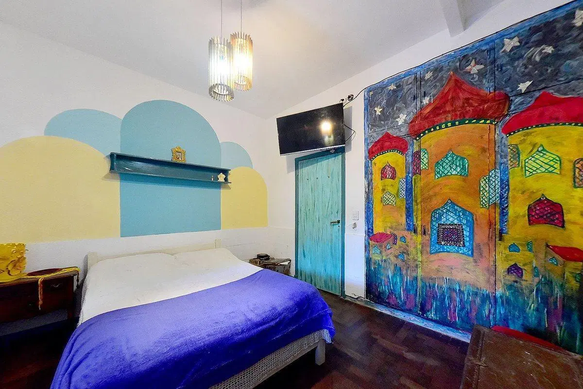 VENTA CASA MULTIFAMILIAR CON GRAN PISCINA Y PARQUE 5