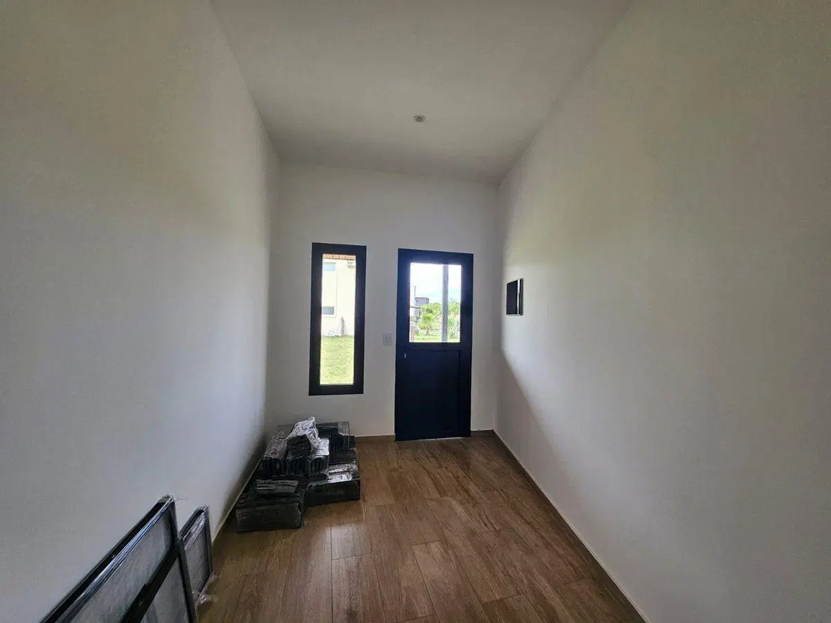 VENTA CASA 4 AMB-BARRIO SANTA ELENA-PILAR DEL ESTE 8