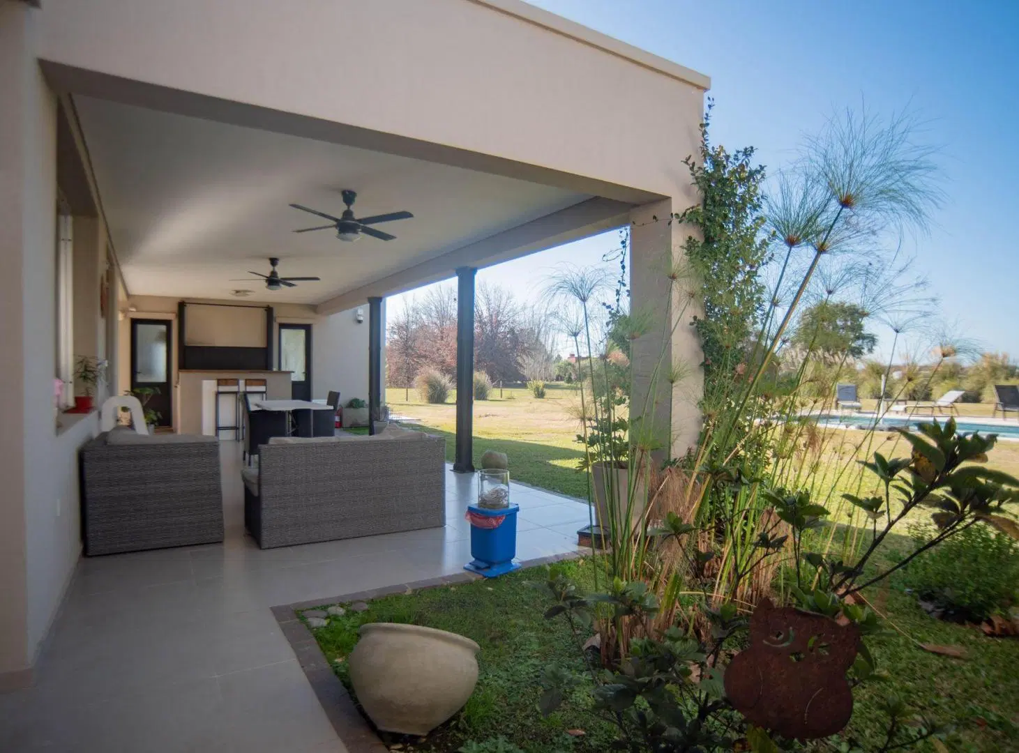 VENTA CASA 3 AMB C/PILETA PRIMAV GOLF CARLOS KEEN 2