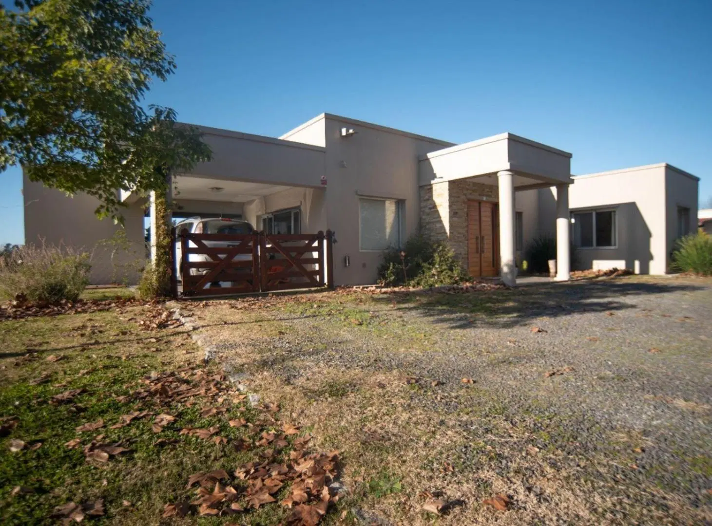 VENTA CASA 3 AMB C/PILETA PRIMAV GOLF CARLOS KEEN 4
