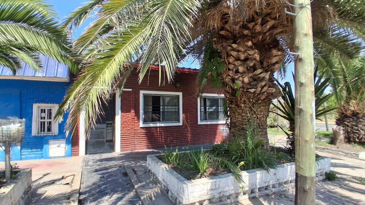VENTA  CASA 5 AMBIENTES MERLO 5