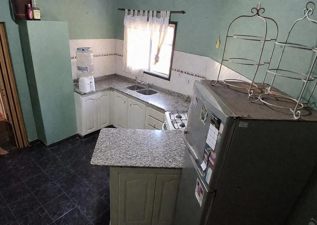 VENTA  CASA 5 AMBIENTES MERLO 3