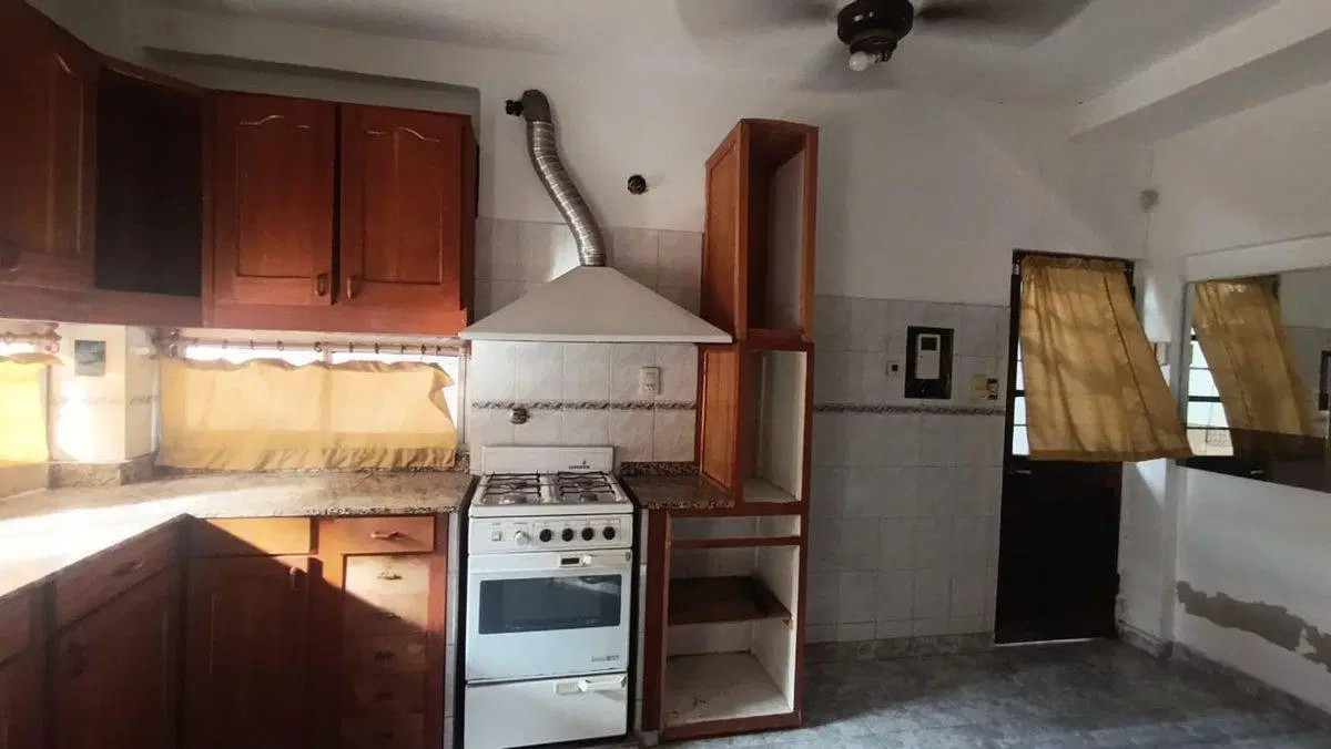 VENTA CASA 3 AMB MORON SUR COCHERA 4