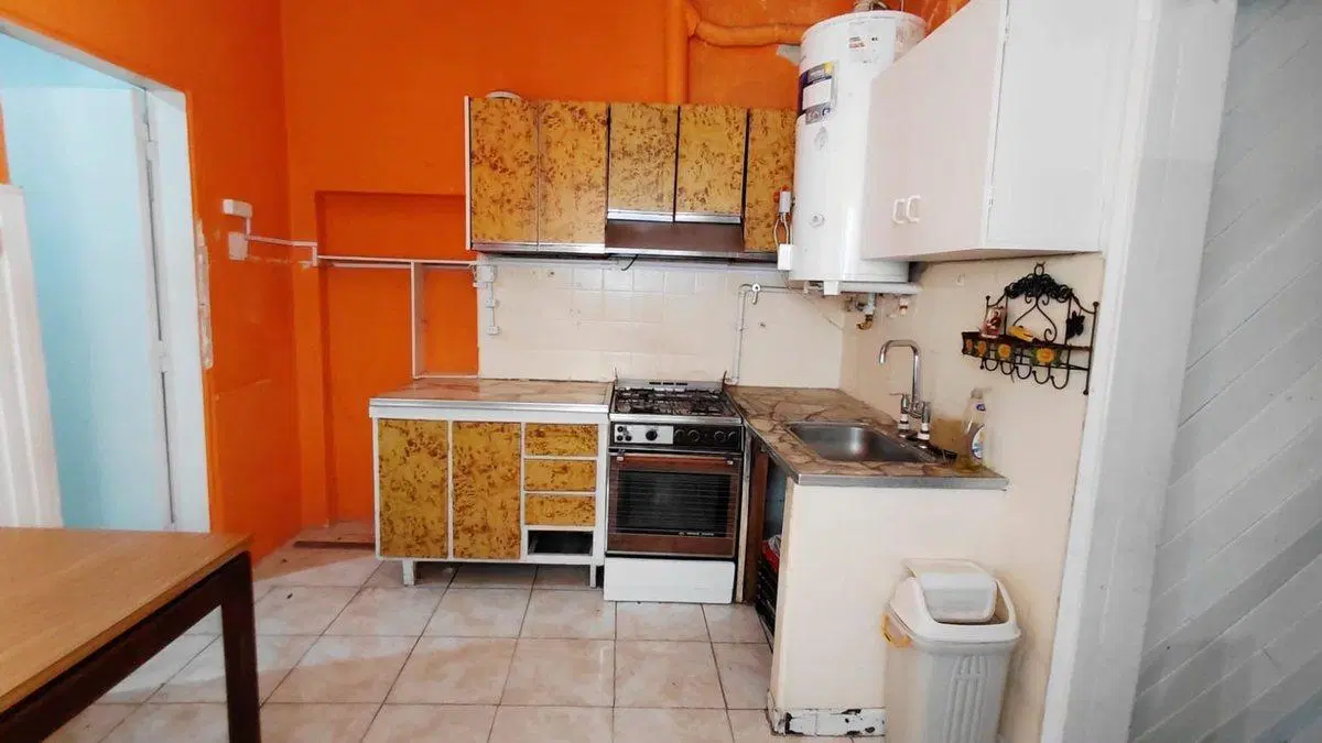 CASA 6 AMB EN MORON VENTA  + LOCAL APTA CREDITO 2