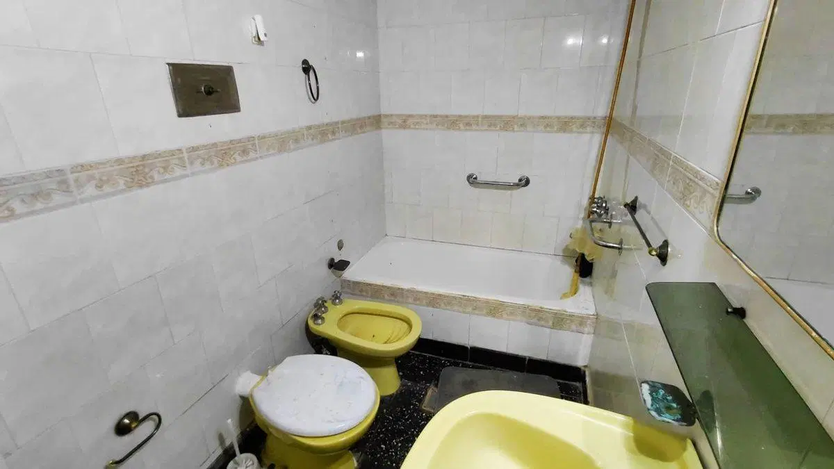 CASA 6 AMB EN MORON VENTA  + LOCAL APTA CREDITO 4