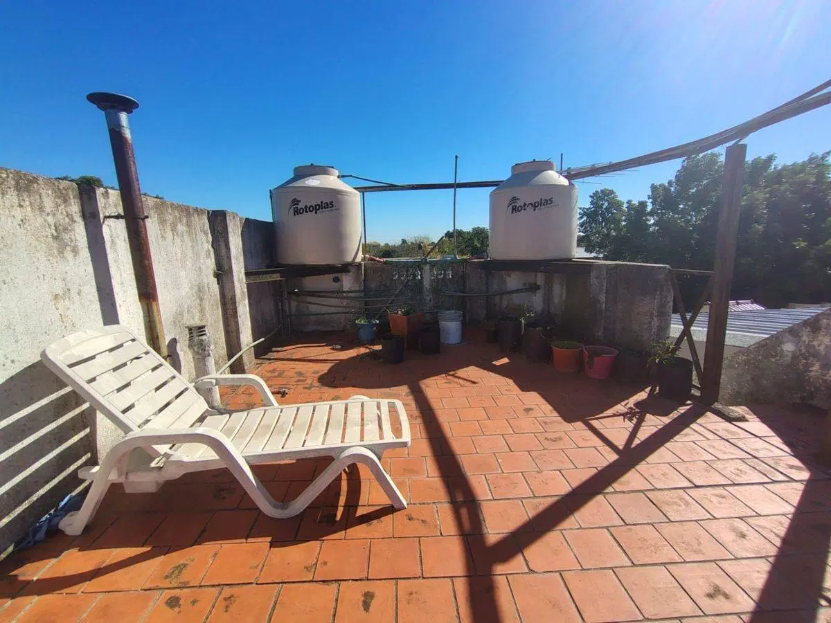 VENTA PH 2 AMBIENTES CON PATIO  CASTELAR SUR 4