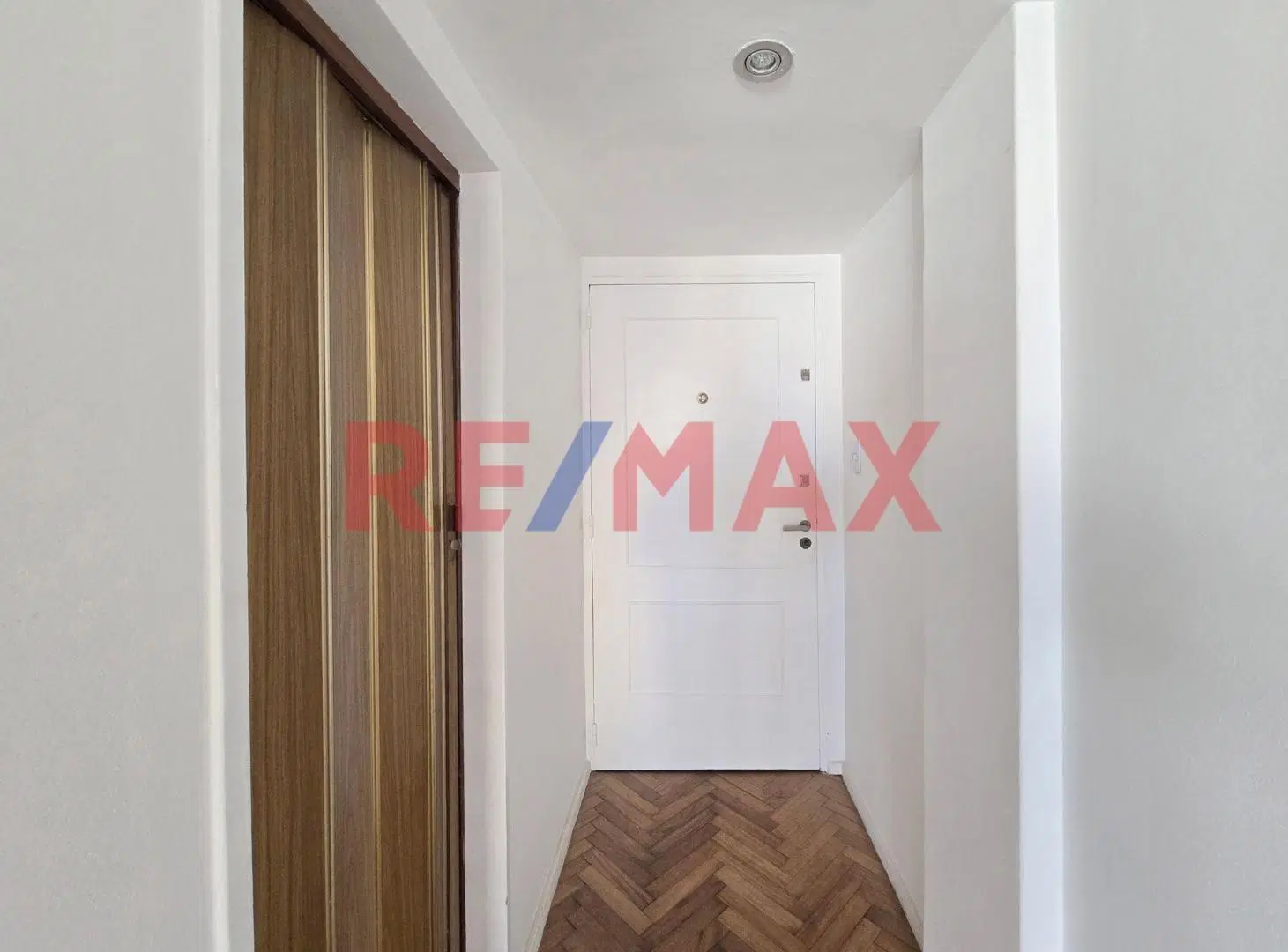 VENTA DEPTO 2 AMBIENTES BOEDO 1O PISO AV LA PLATA 4