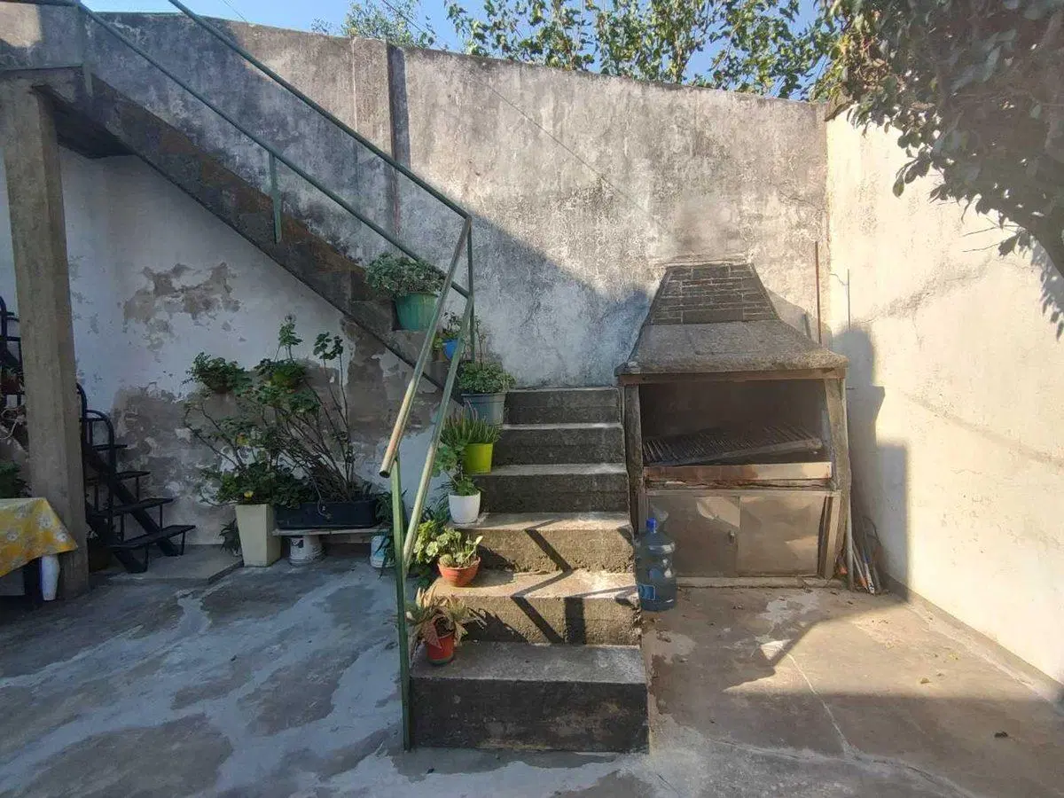 VENTA PH 3 AMBIENTES AL FRENTE CON PATIO Y BALCON 4