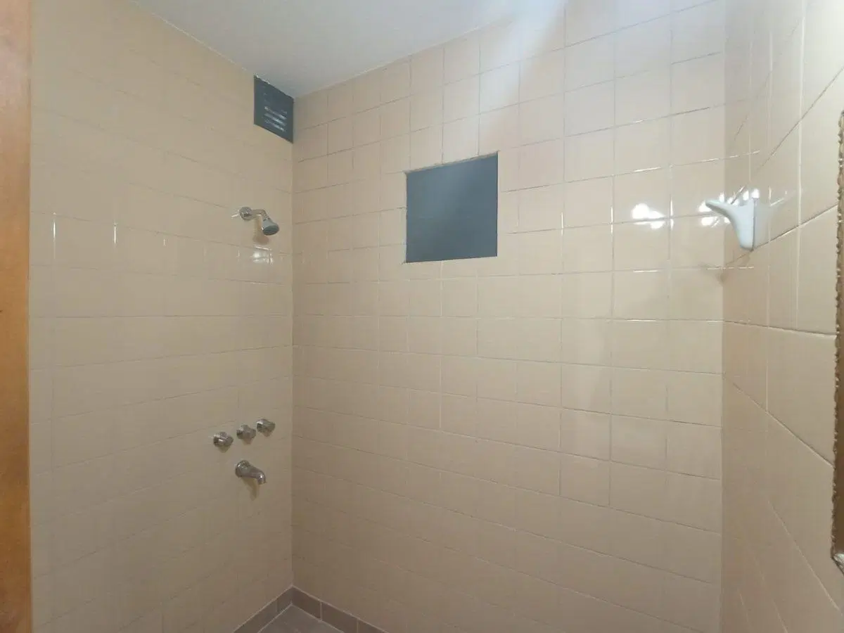 VENTA DEPARTAMENTO 2 AMB  FRENTE MORON CENTRO 8