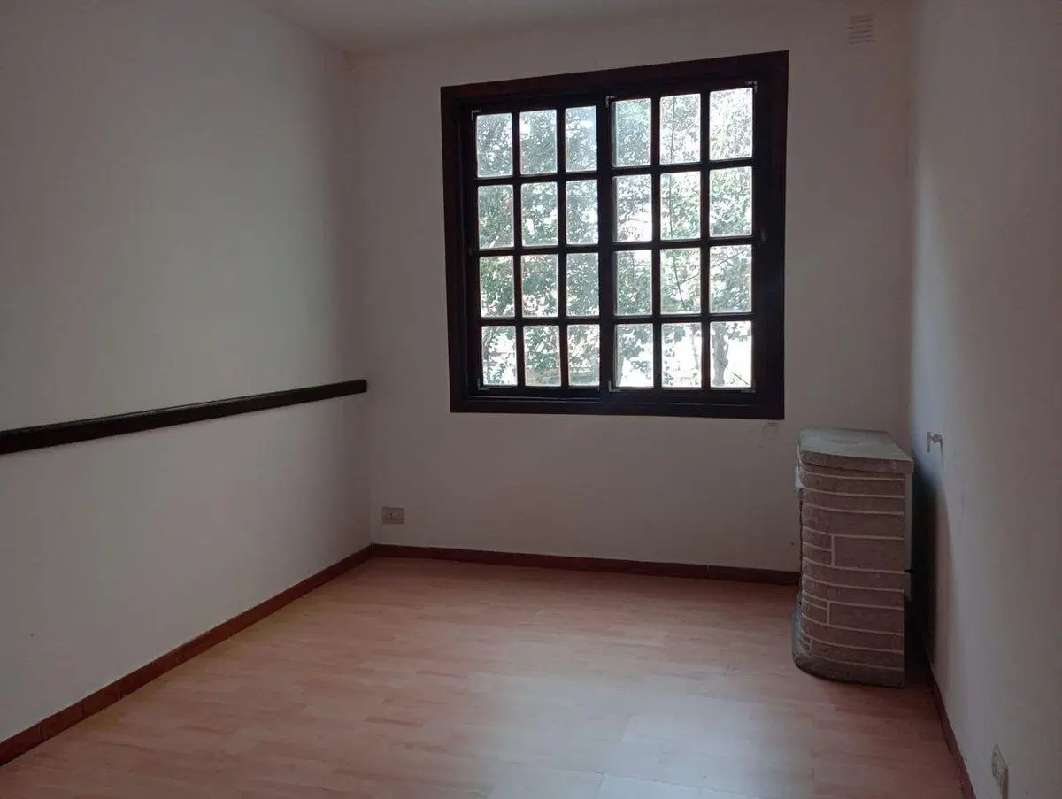 VENTA DEPARTAMENTO 2 AMB  FRENTE MORON CENTRO 2