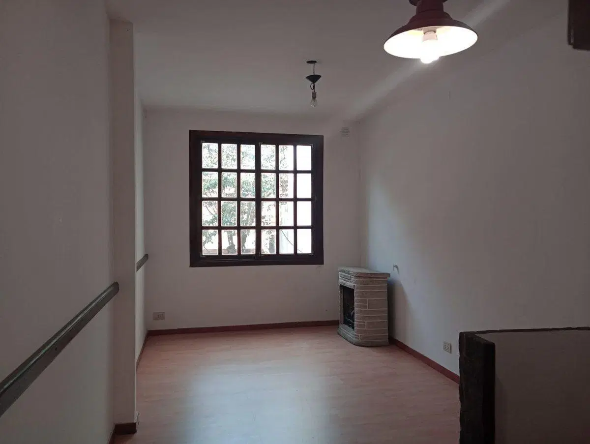 VENTA DEPARTAMENTO 2 AMB  FRENTE MORON CENTRO 5