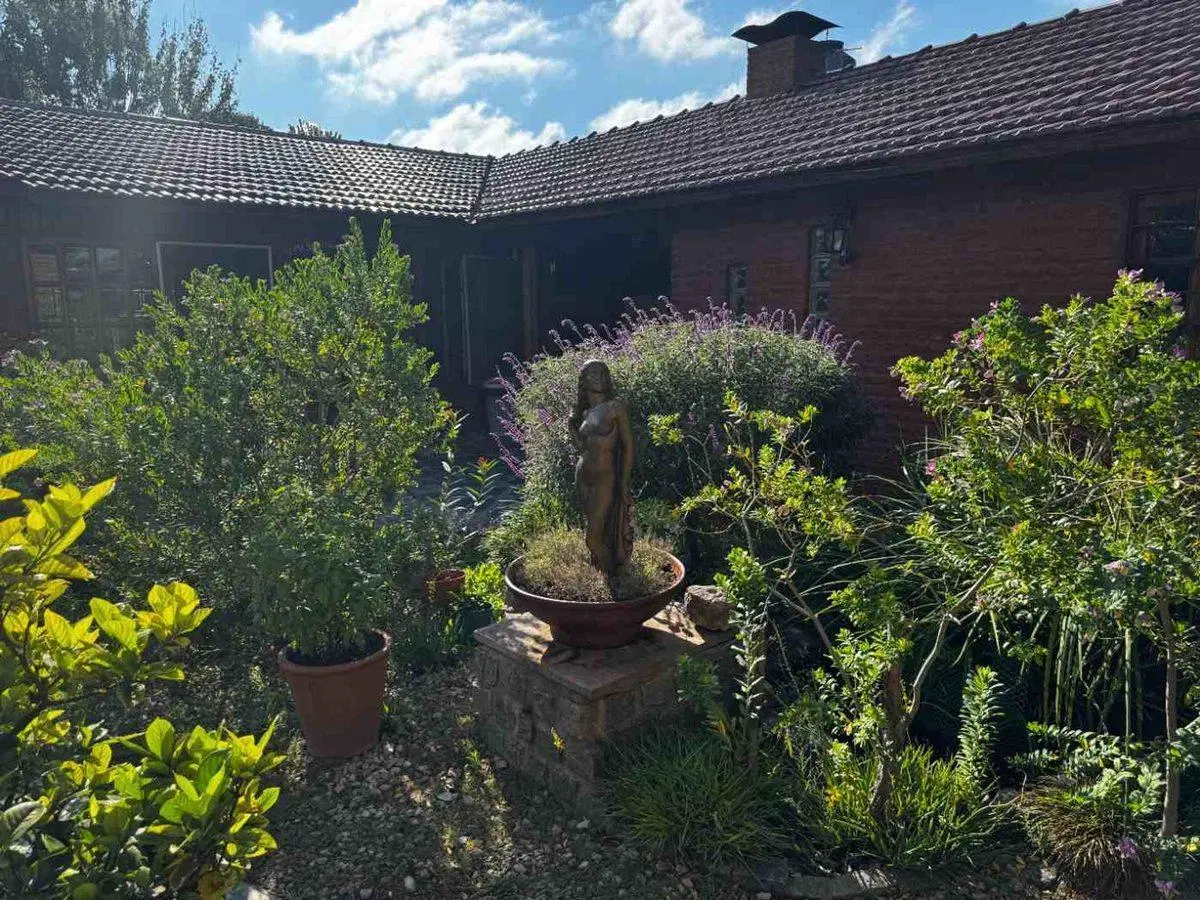VENTA CASA QUINTA PILETA 1470M2 VILLA UDAONDO 4