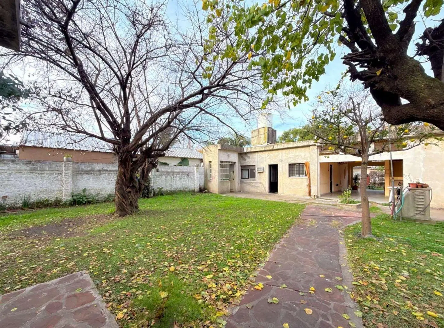 VENTA CASA MULTIFAMILIAR 3 VIVIENDAS SOBRE 2 LOTES 5
