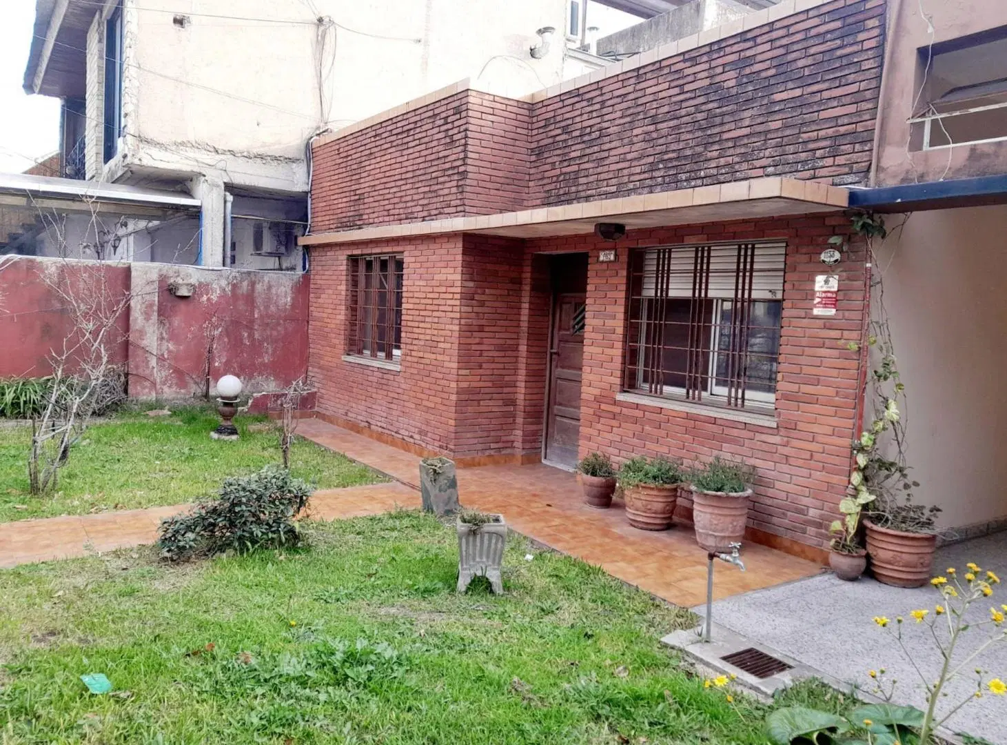 VENTA CASA MULTIFAMILIAR 3 VIVIENDAS SOBRE 2 LOTES 4