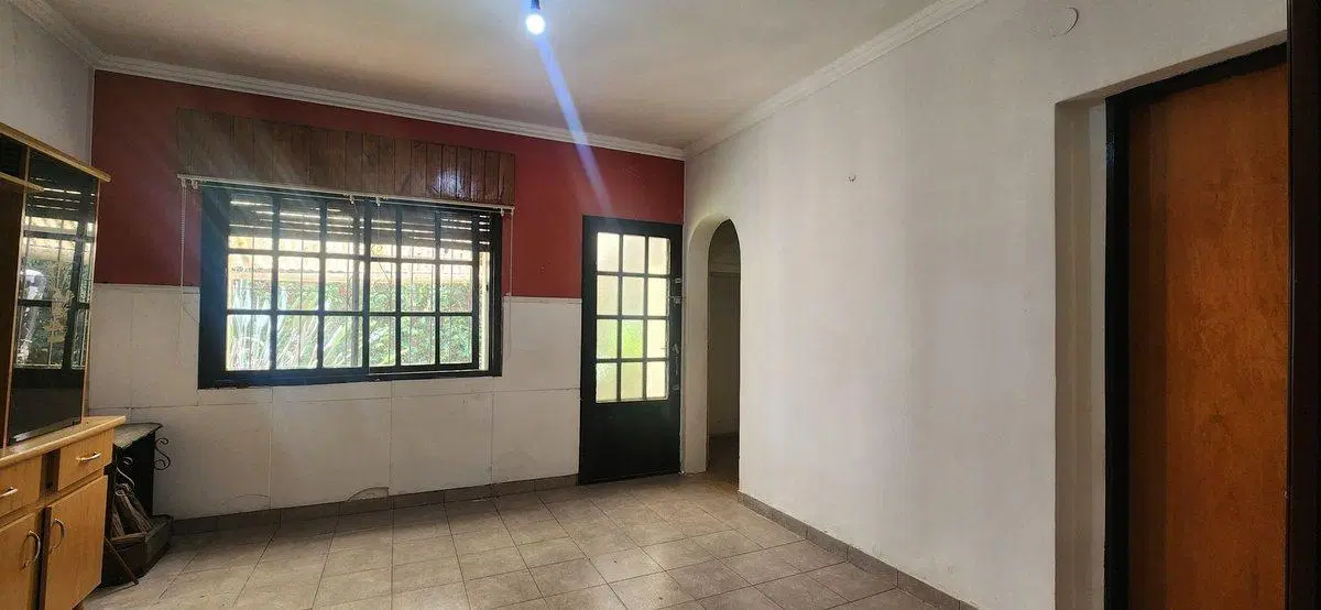 VENTA CASA MORON 3 AMBIENTES 5