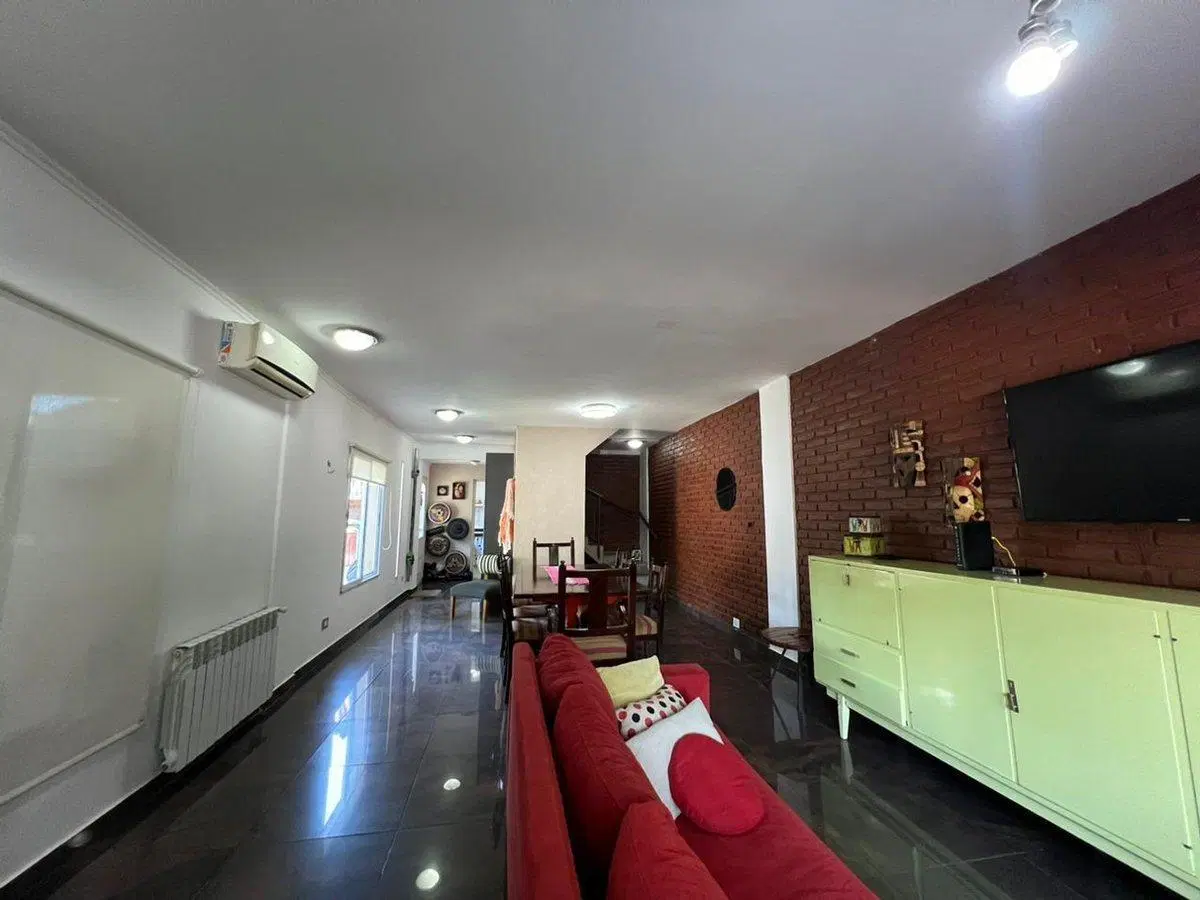 VENTA CASA 4 AMB. C/ GARAGE - ITUZAINGO 4