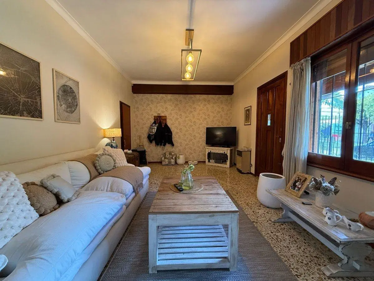 VENTA CASA 5 AMB COCH- JARDIN  APTO CRED CASTELAR 2