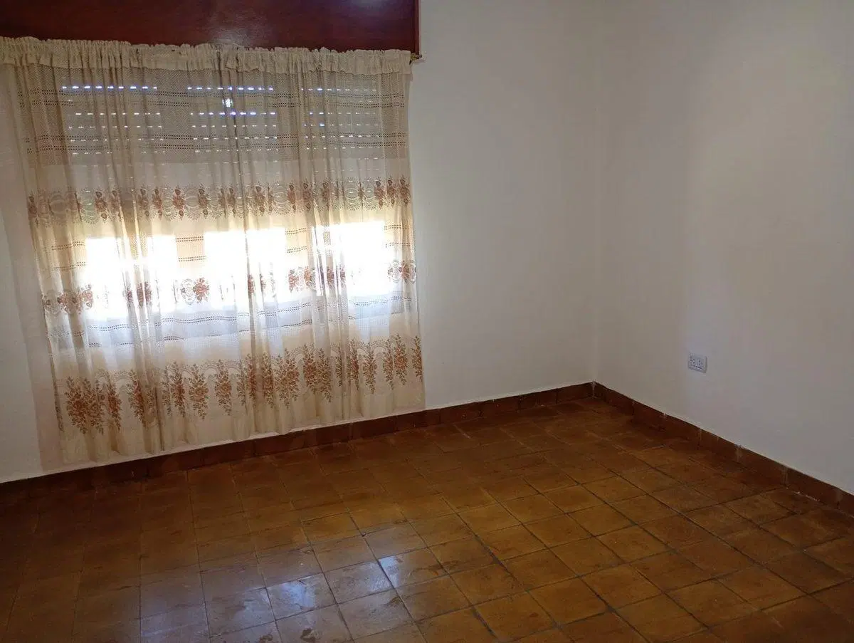 VENTA CASA 4 AMBIENTES EN MORON 4
