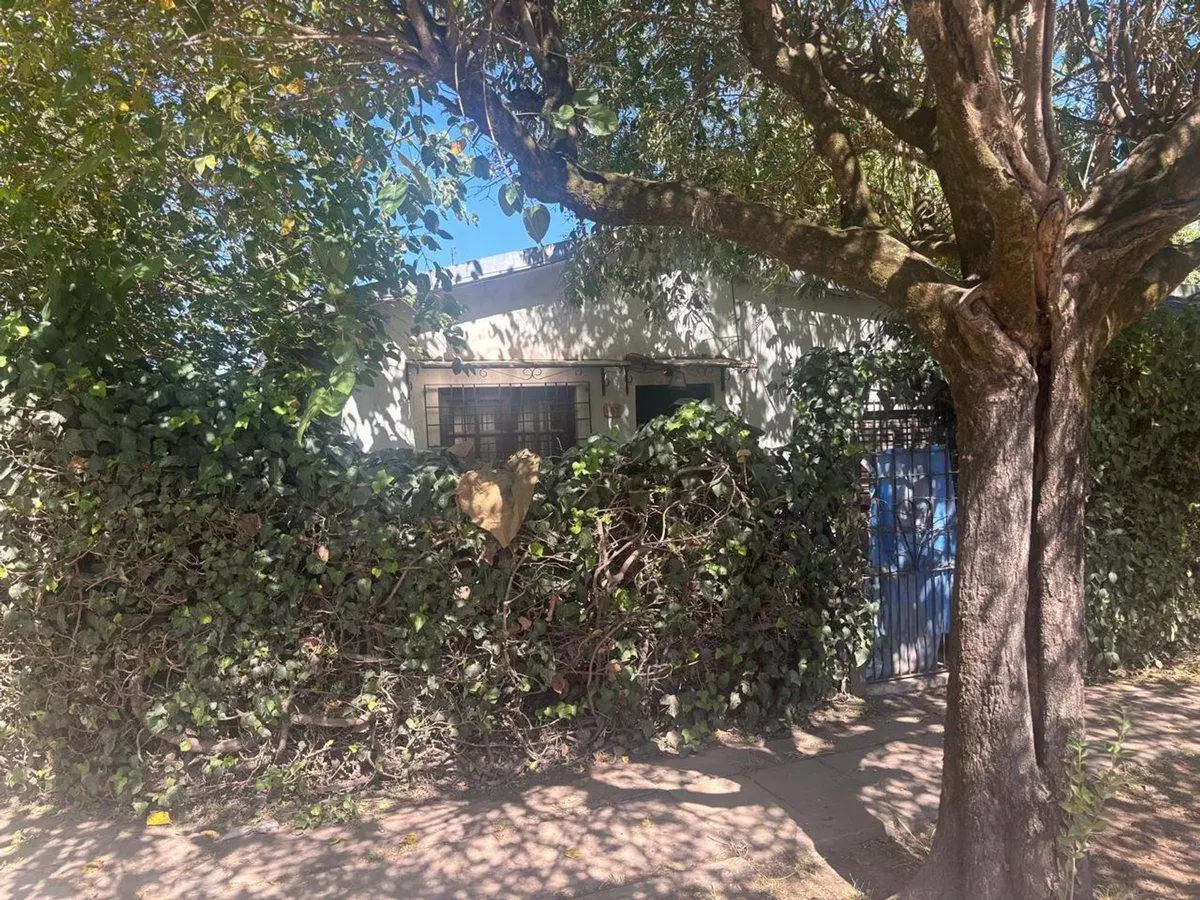 VENTA CASA 4 AMBIENTES  EN LIBERTAD MERLO 8