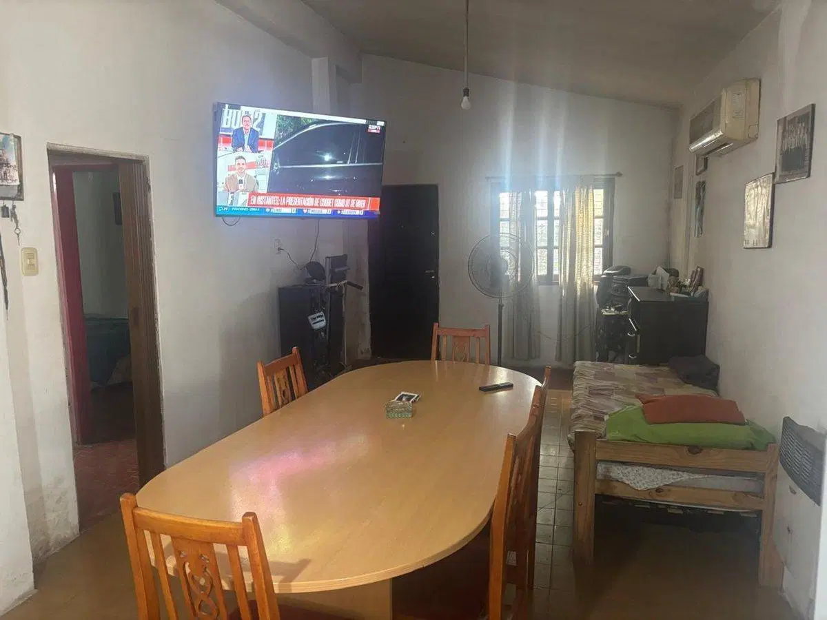 VENTA CASA 4 AMBIENTES  EN LIBERTAD MERLO 5