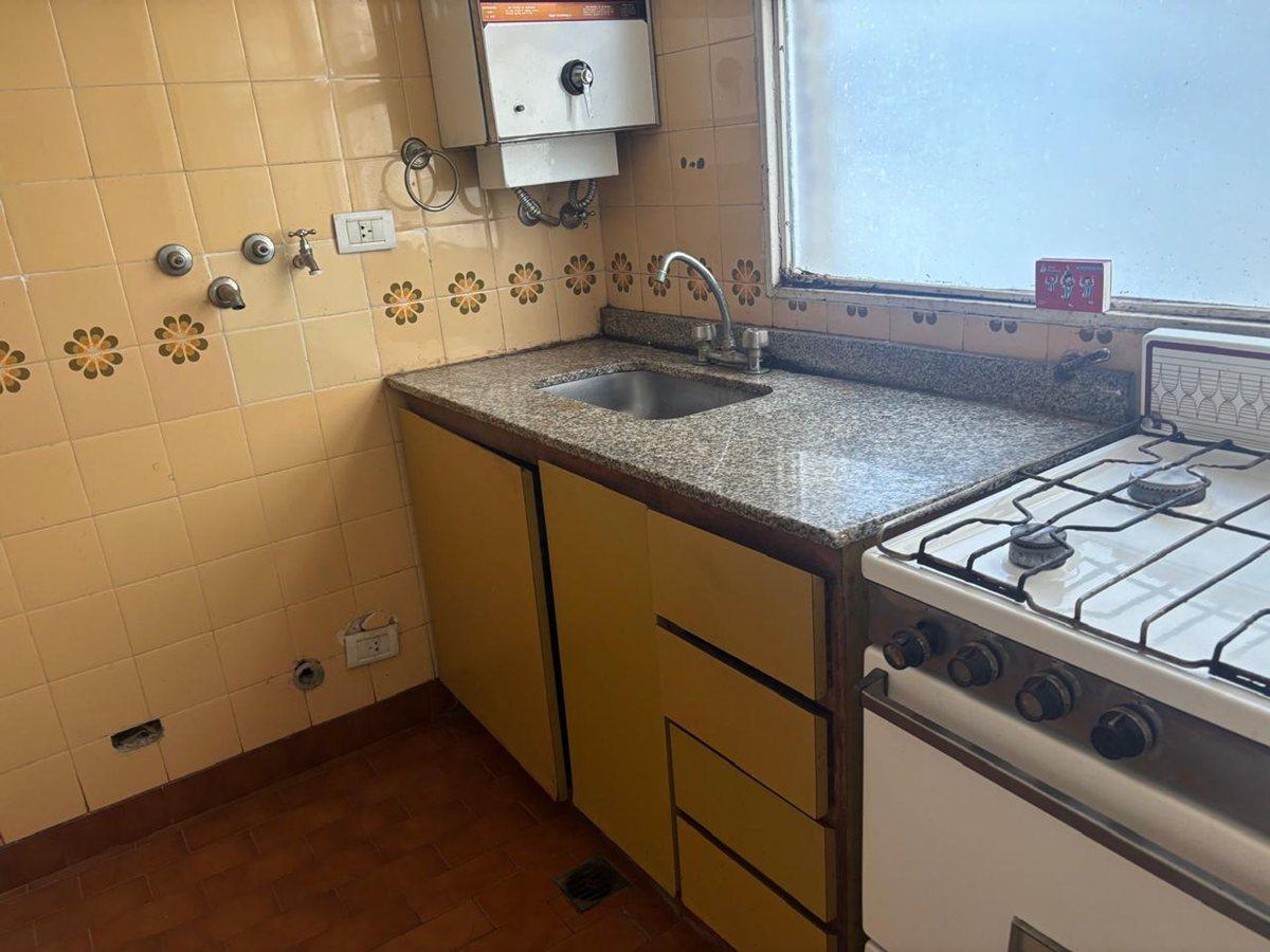 Foto de VENTA DEPTO 2 AMB. CON COCHERA EN VILLA DEL PARQUE, imagen 1