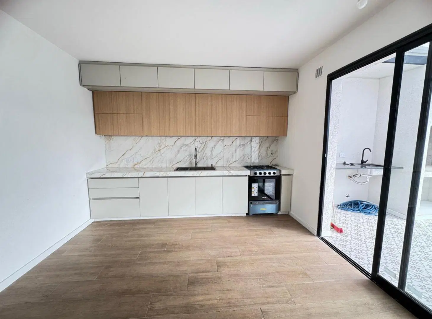 VENTA CASA 4 AMB PARQUE Y COCHERA - ITUZAINGÓ 2