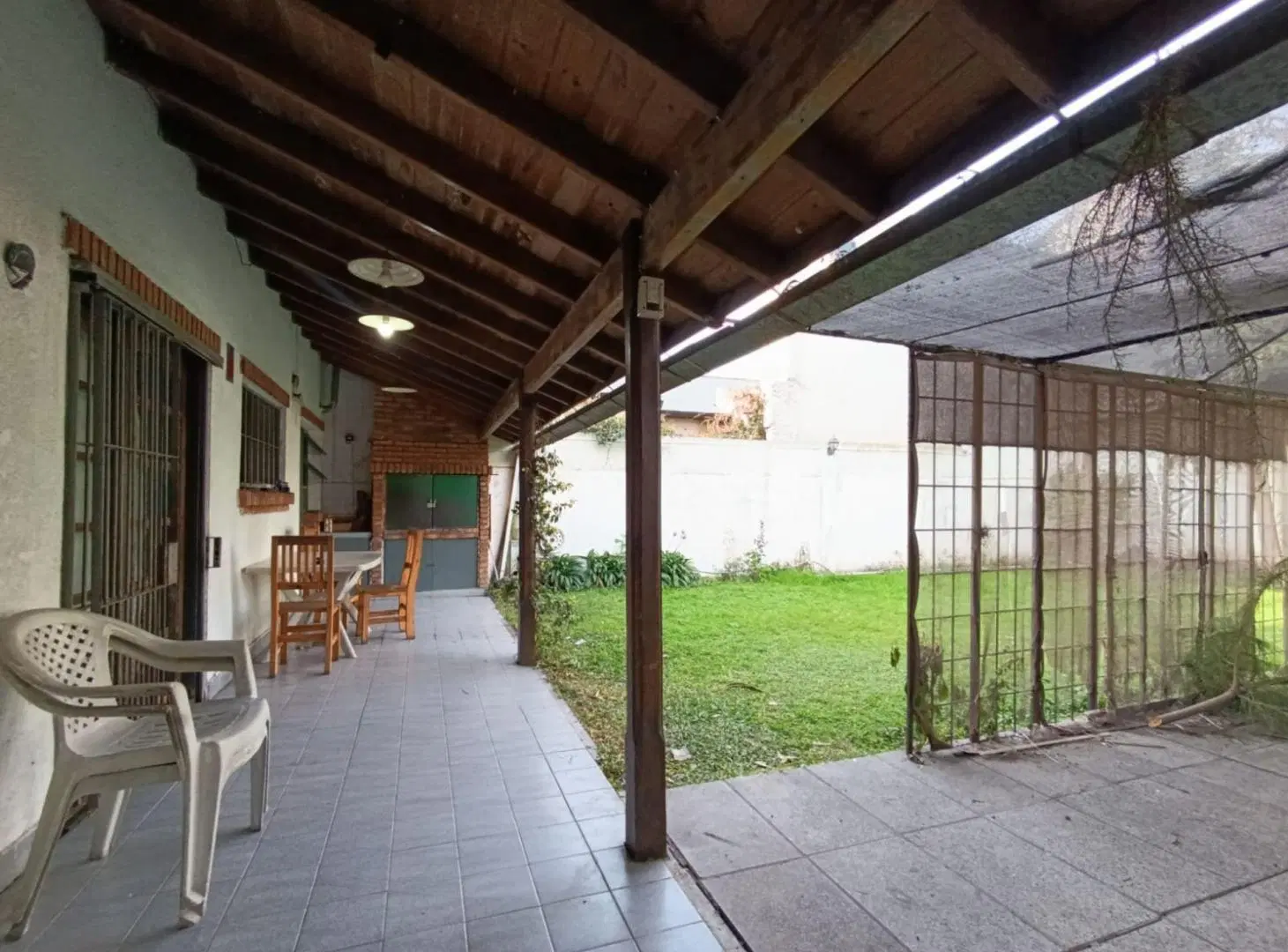 VENTA CASA 4 AMB. PARQUE Y COCHERA CASTELAR NORTE 8