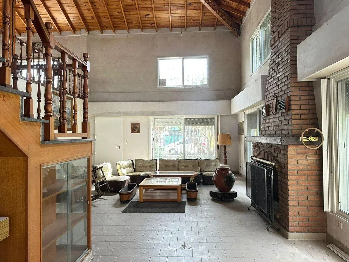 VENTA CASA QUINTA 4 AMB INVERSOR PILAR GRAN LOTE 4