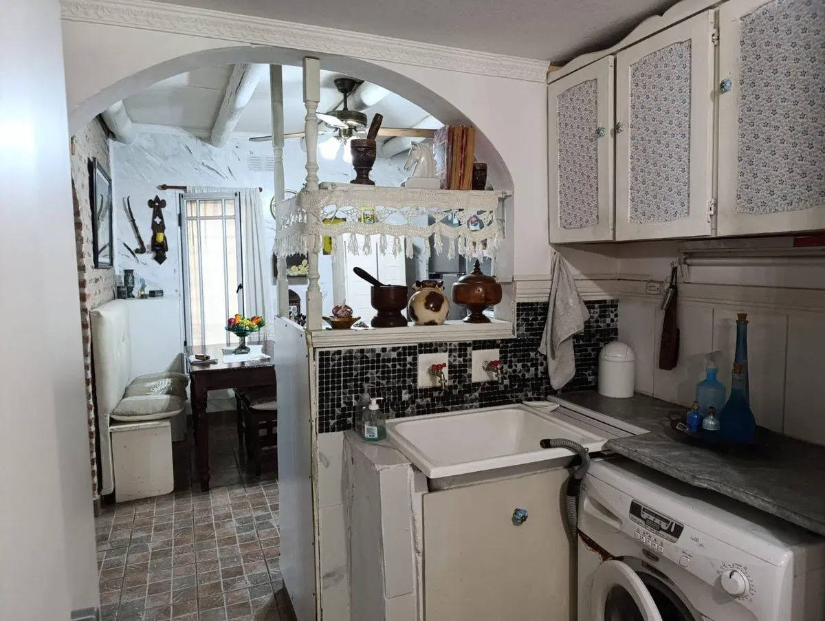 CASA VENTA 5 AMBIENTES CON COCHERA MERLO 3