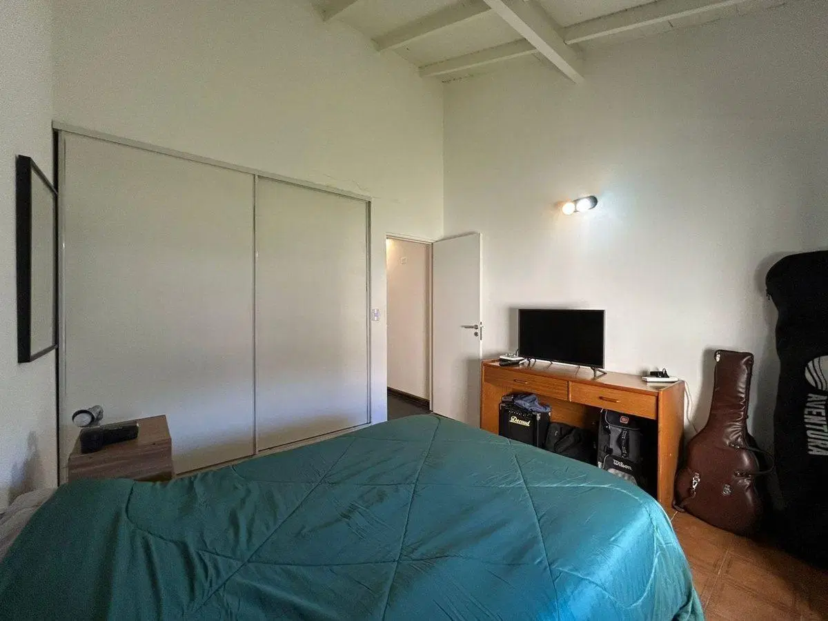 VENTA CASA 4 AMBIENTES C/PARQUE Y COCH - ITUZAINGO 4
