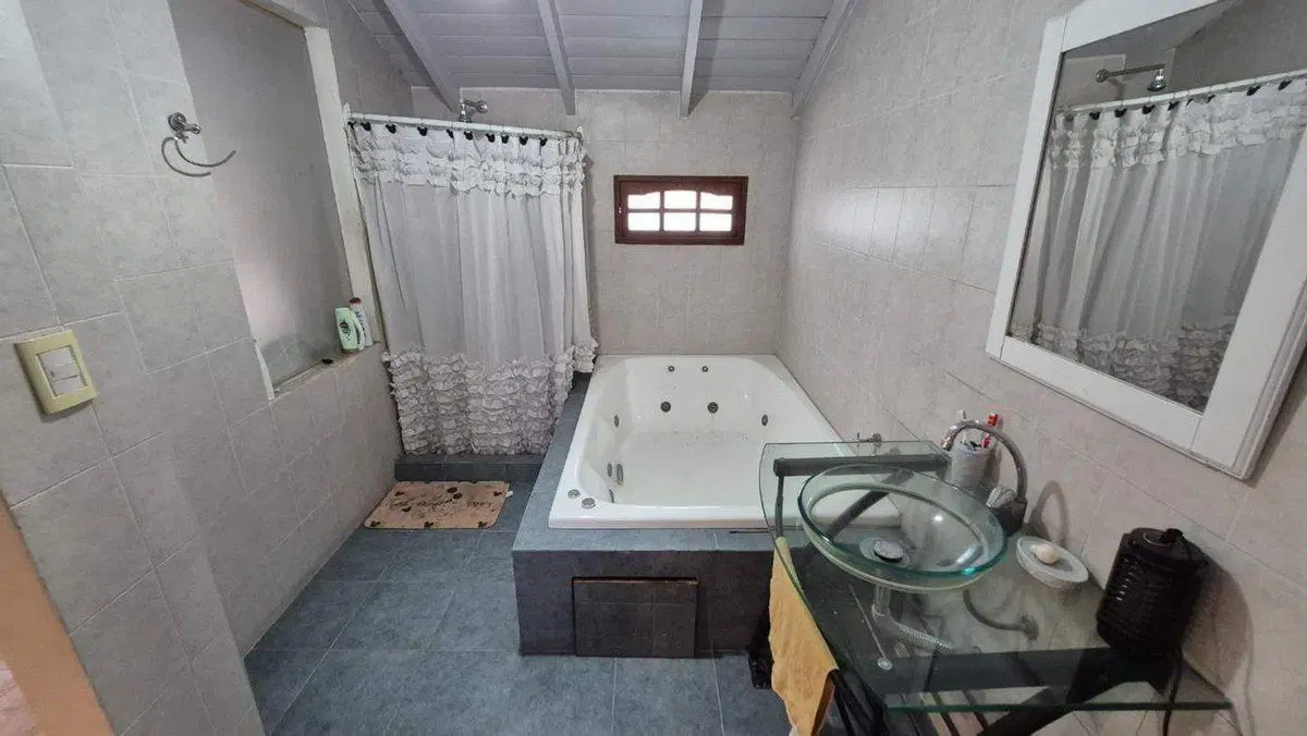 VENTA CASA 5 AMB COCHERA HURLINGHAM PERMUTA 4