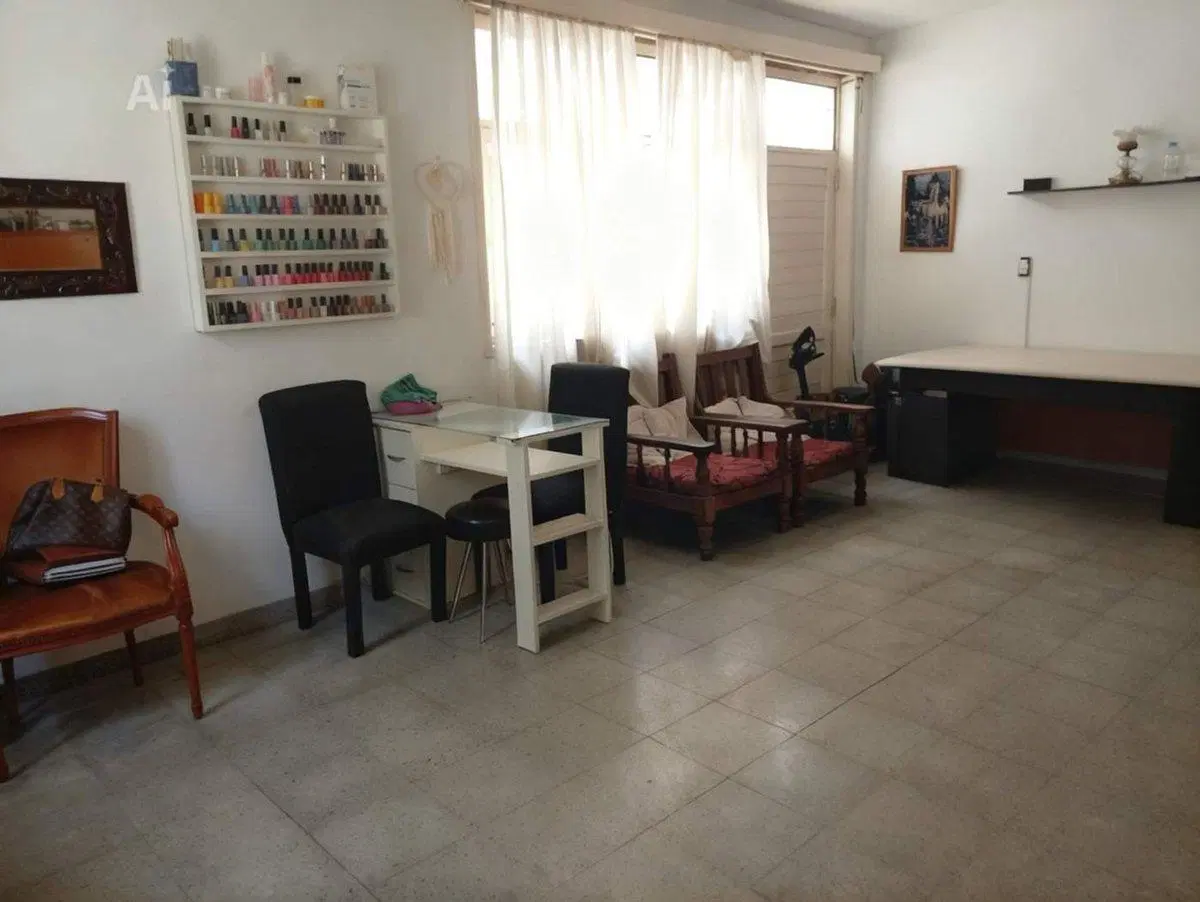 venta casa 4 amb + depto 3 amb castelar cerca Alem 4