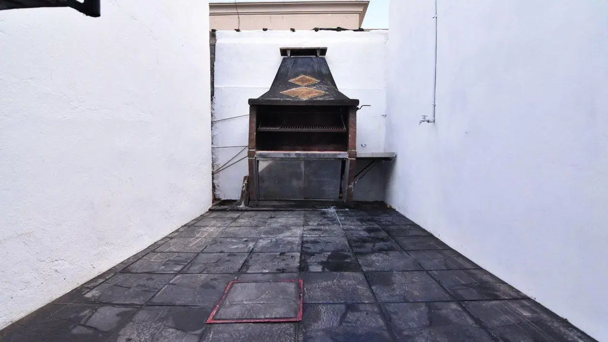 VENTA CASA PH 2 AMBS ITUZAINGO FRENTE COCHERA 2