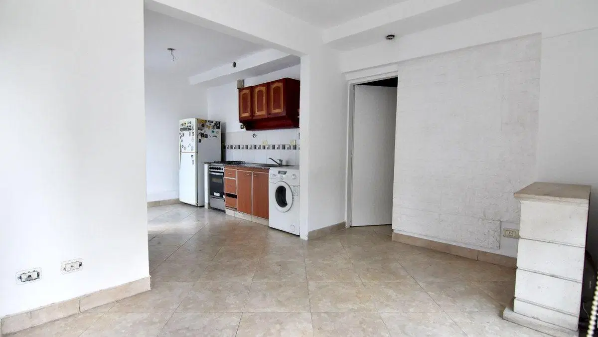 VENTA CASA PH 2 AMBS ITUZAINGO FRENTE COCHERA 3