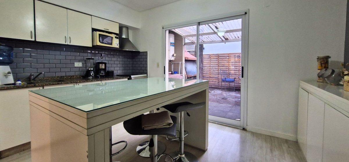 Foto de VENTA CASA 4 AMB MARIA DEL PARQUE PARQUE LELOIR, imagen 4