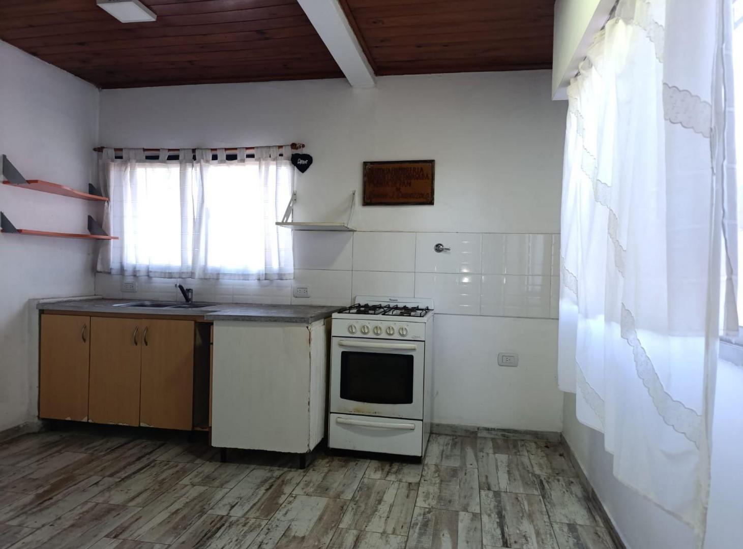 Foto de VENTA PH 3 AMBIENTES CON PATIO MORON SUR APTA CRED, imagen 1