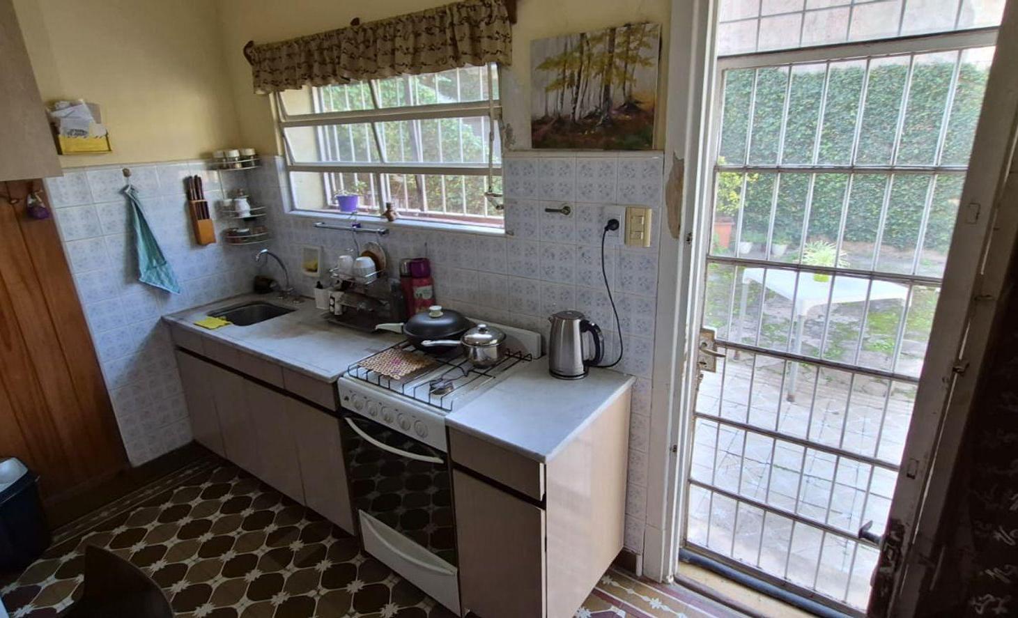 Foto de VENTA CASA 3 AMBIENTES HAEDO COCHERA APTO CREDITO, imagen 5