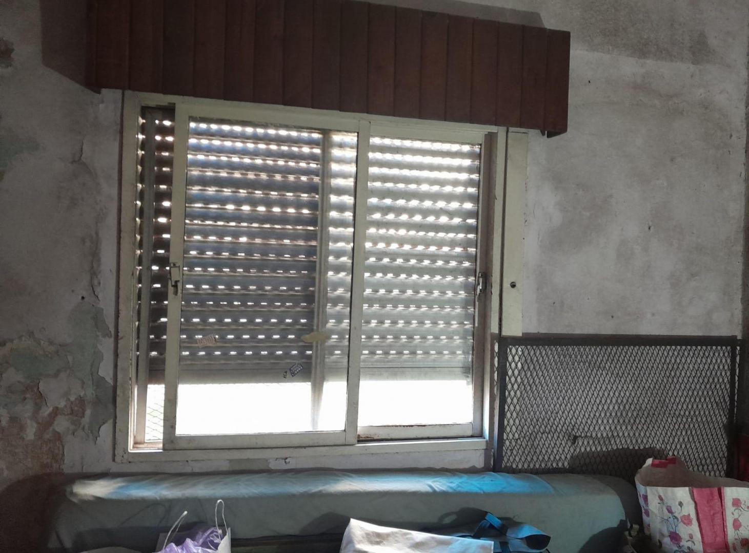 Foto de Venta casa Castelar Norte a reciclar., imagen 4