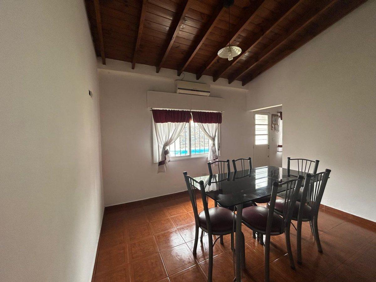 Foto de Venta Casa 4 Dormitorios Castelar Norte, imagen 1