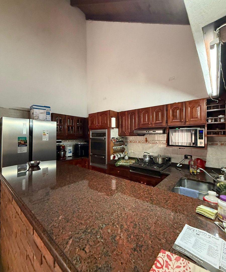 Foto de CASA EN VENTA 5 AMBIENTES MAS UN DPTO 3 AMBIENTES, imagen 5