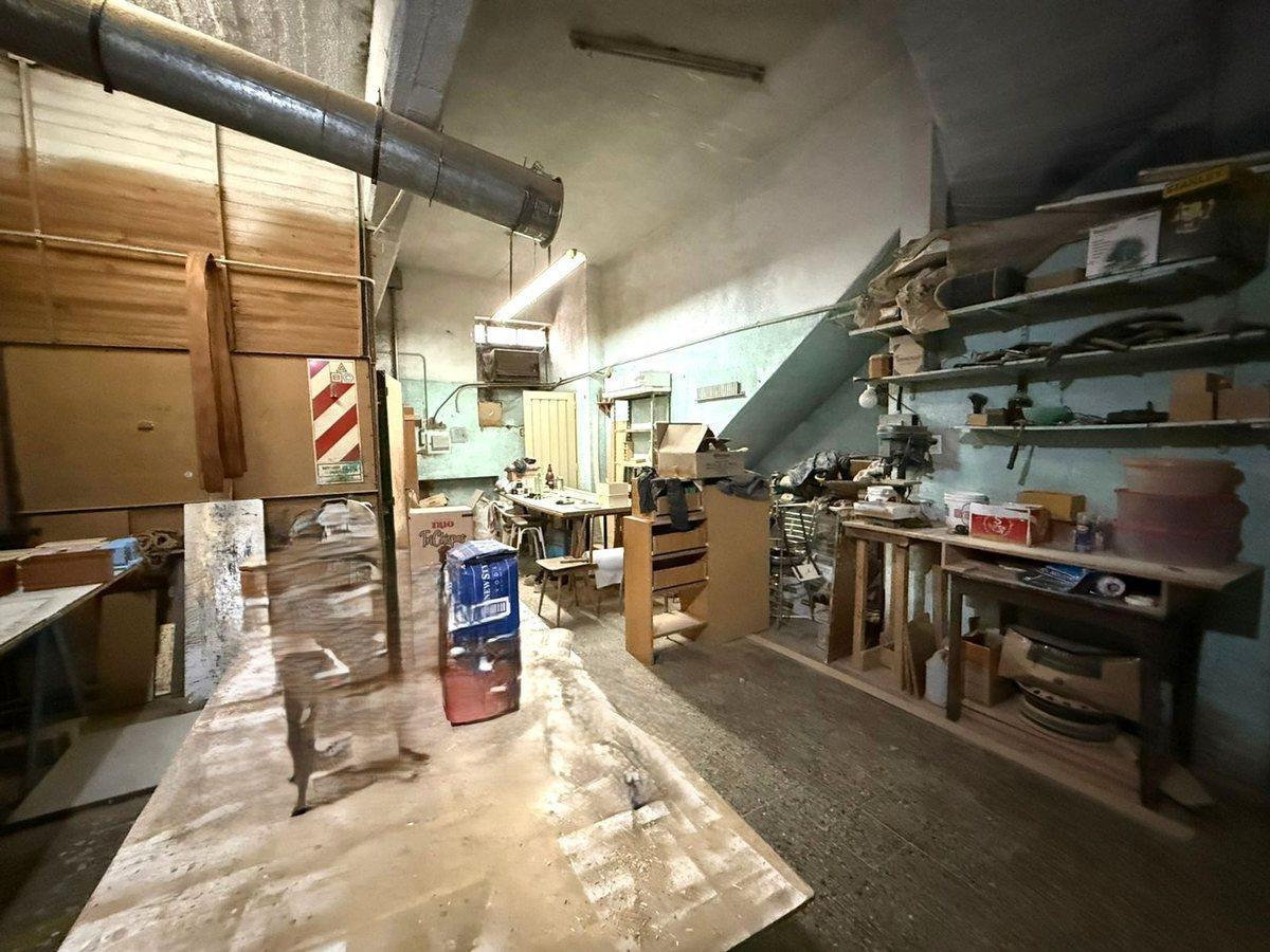 Foto de Casa en Venta 6 ambientes en Morón con Taller, imagen 5