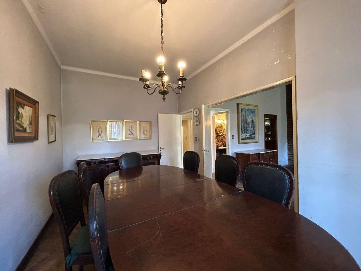 Foto de VENTA CASA 6 AMB PARQUE/PILETA CASTELAR APTA CRED, imagen 3