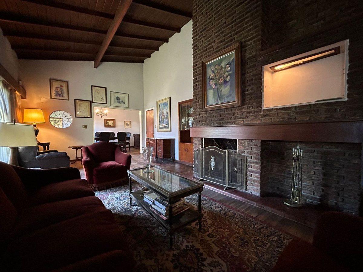 Foto de VENTA CASA 6 AMB PARQUE/PILETA CASTELAR APTA CRED, imagen 5