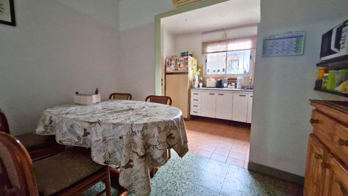 Foto de VENTA CASA 5 AMBIANTES MORON APTO CREDITO, imagen 1